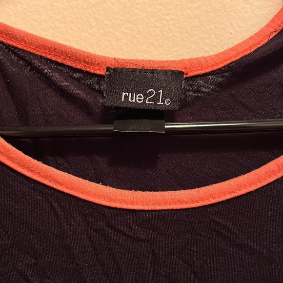 Graphic Baseball Tee - Picture 2 of 4